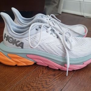Hoka One Clifton Edge SOLD